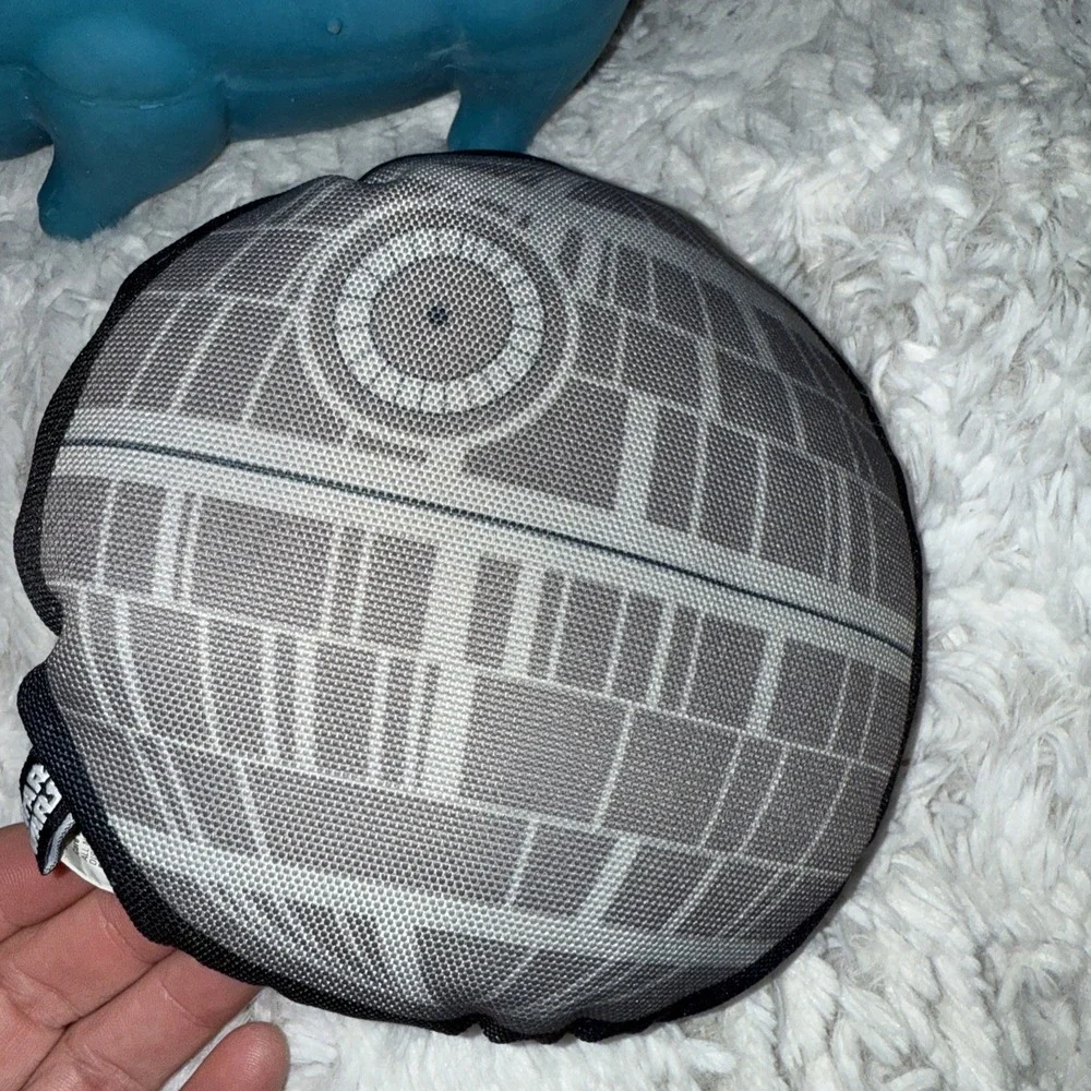 Dog Toys Large Latex Pig that Grunts And 1 Star Wars Squeekie‎  5045